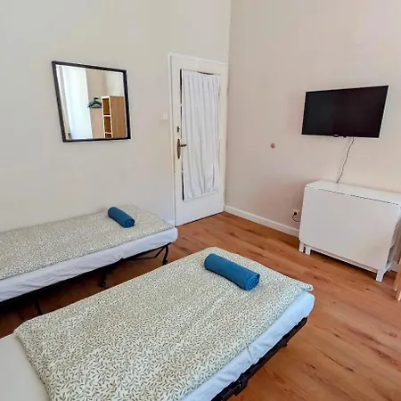 Flat In Zizkov -401- * Prague
