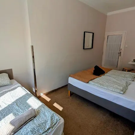 Flat In Zizkov -401- 아파트 *